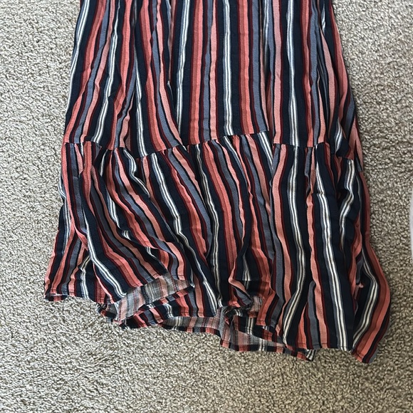 Universal Threads Midi Dress - Picture 7 of 8